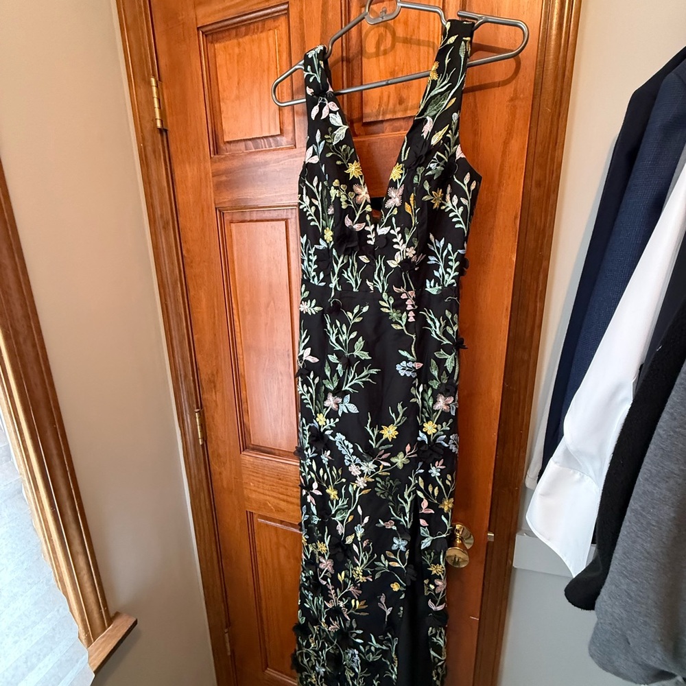 Lulu's Black Floral Maxi Dress